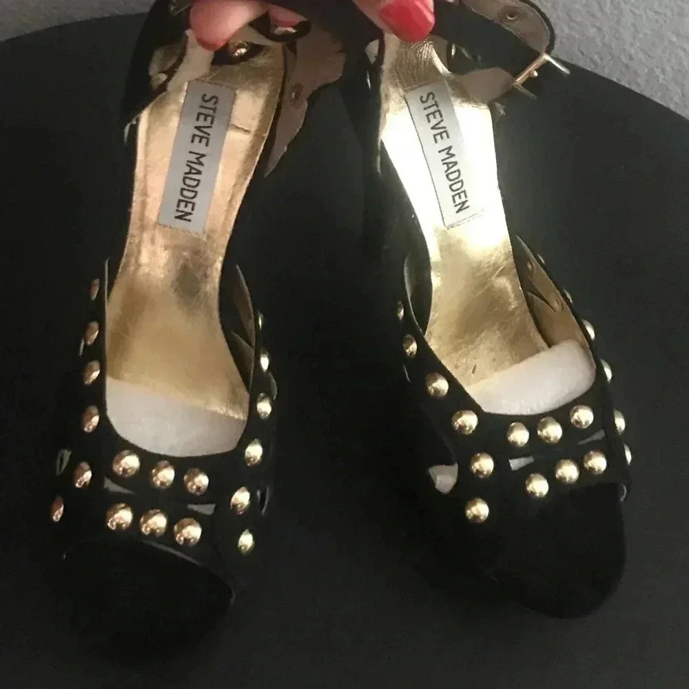 Steve Madden Suede Platform 6.5M